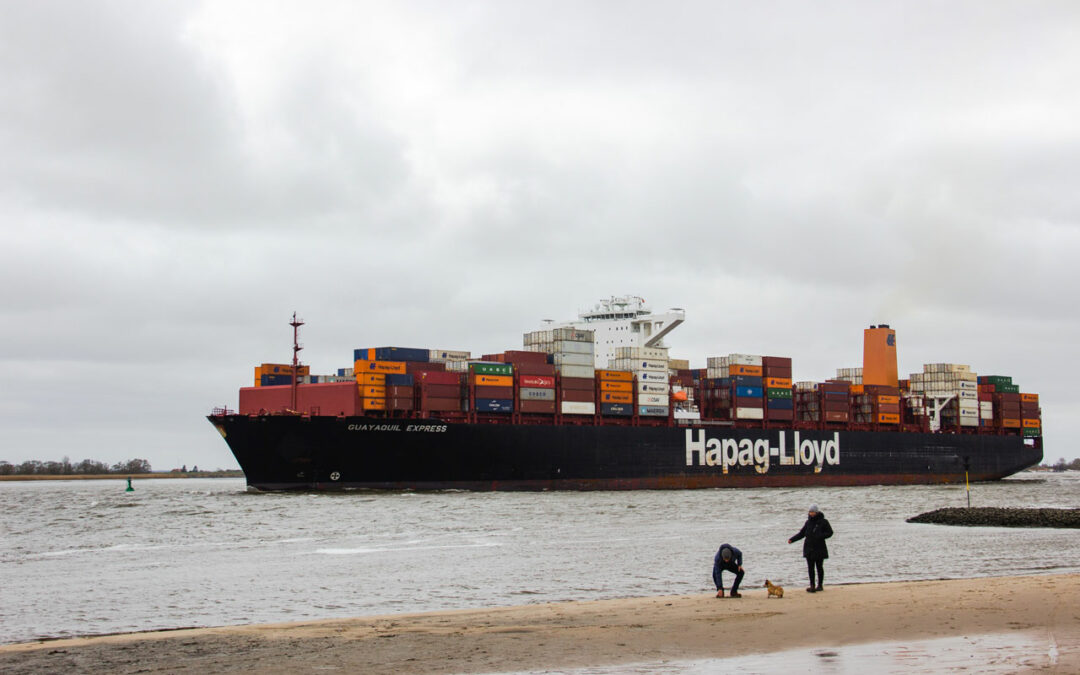 Hapag-Lloyd ship passes close to shore