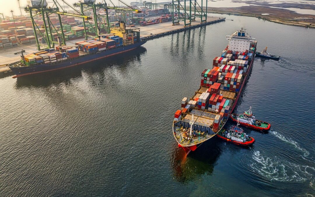 News Roundup: U.S. Retailers Expect Import Slowdown, New Cranes at NY-NJ Port & More