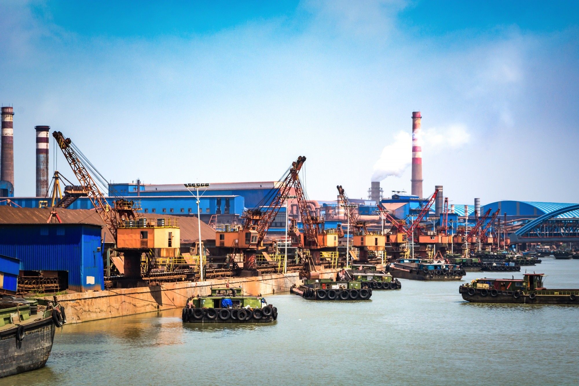 Trump Tariffs on North American Neighbors Go Live, ILA Ratifies Deal With USMX, USTR Proposes Port Entry Fees